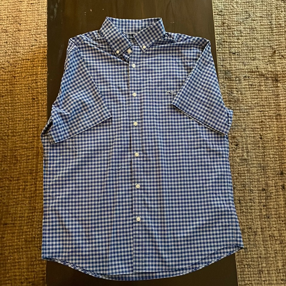 Vineyard vines